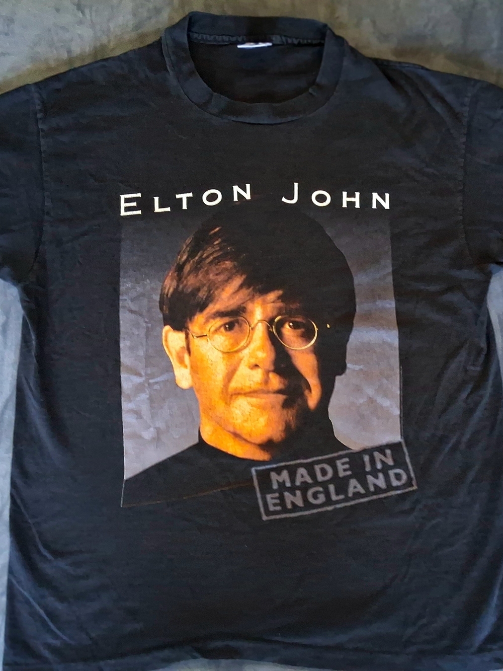Black Vintage 1995 Tour Shirt. Elton John "Made In England". Hard To Find! XL